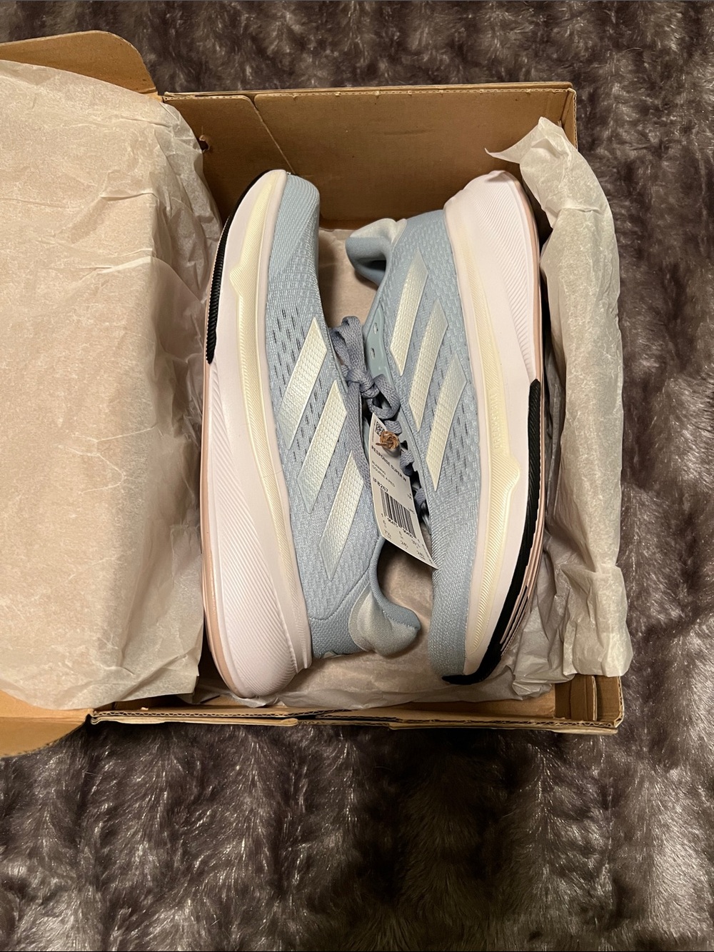 adidas Women’s Light Blue Response Super, size 7.5